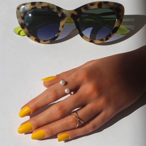 SMALTO CND™ VINYLUX™CATCHING LIGH